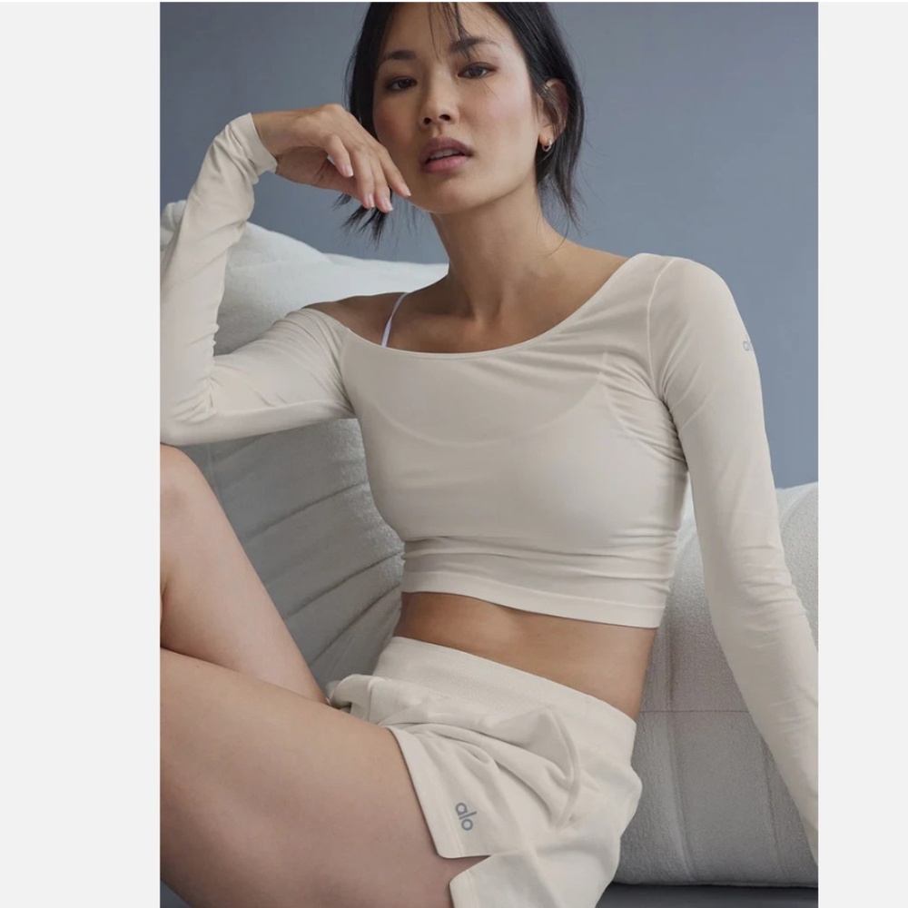 Alo Asymmetric Sheer Glow Long Sleeve Ivory